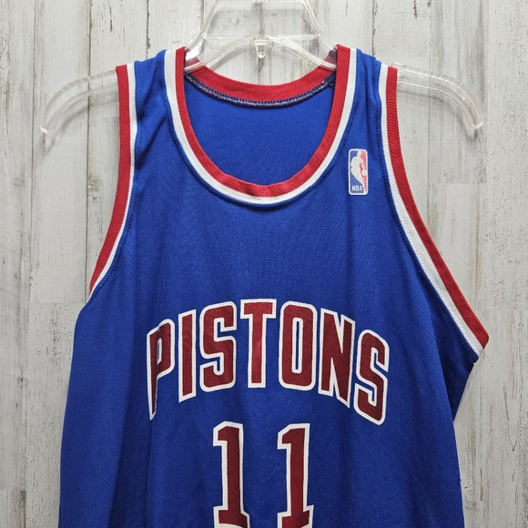 Vintage MacGregor Sand Knit Detroit Pistons Sleeveless Jersey #11 Isiah Thomas - Picture 6 of 11